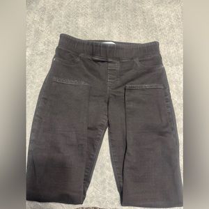 Old Navy Black Rockstar Jeggings. Built In Warm. NWOT
Sz 10